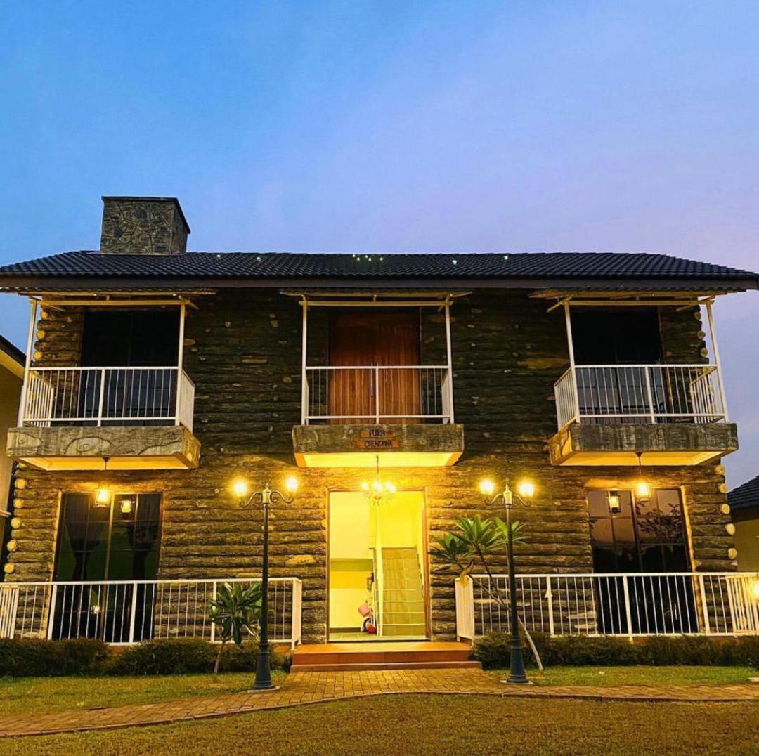 Soulmate Village Hulu Langat Buitenkant foto